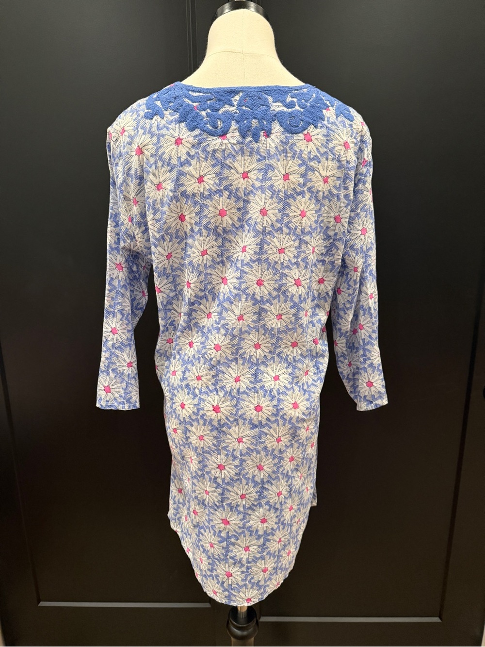 Roller Rabbit light Cotton Inez Tunic Cover-up in Molas Medium - Like New - Picture 6 of 12